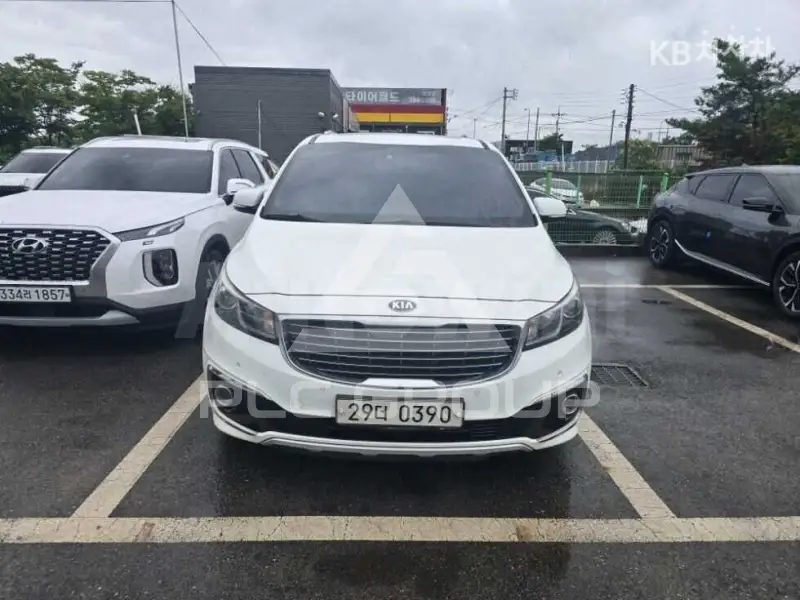 2017 KIA Carnival