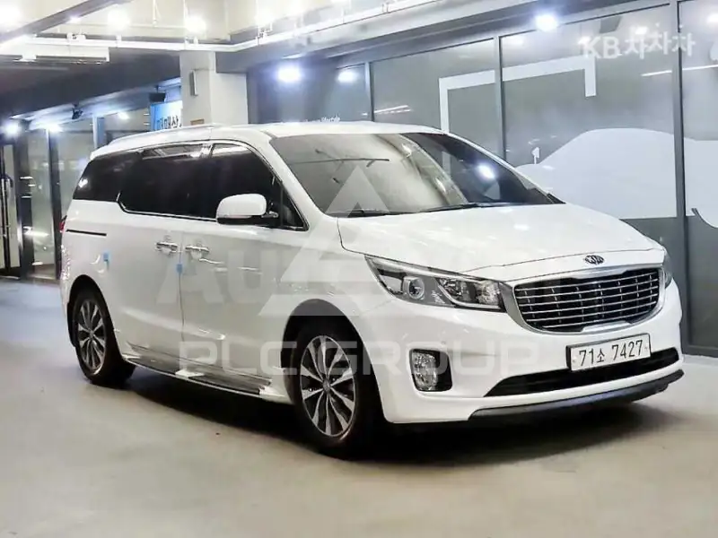 2017 KIA Carnival