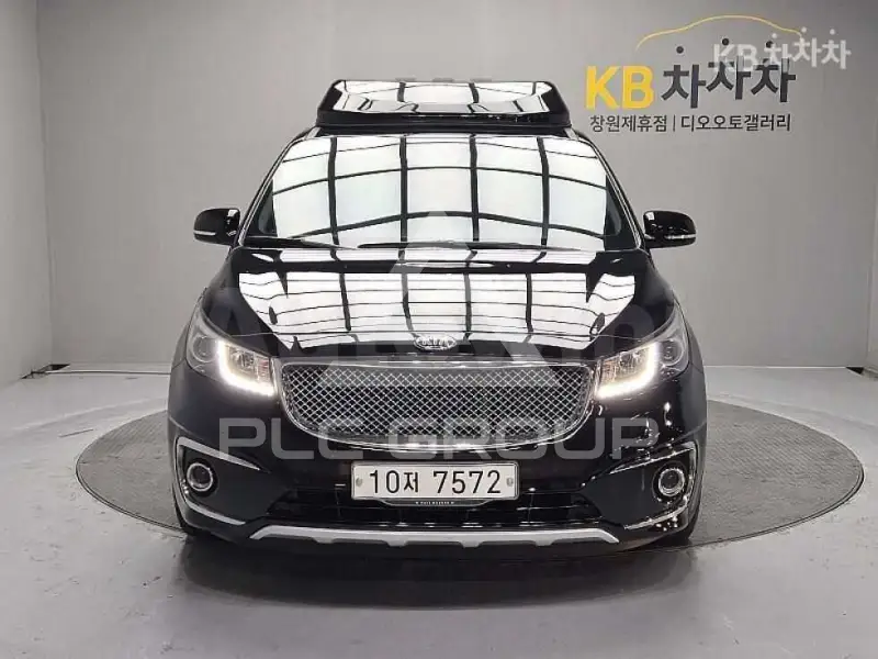 2017 KIA Carnival