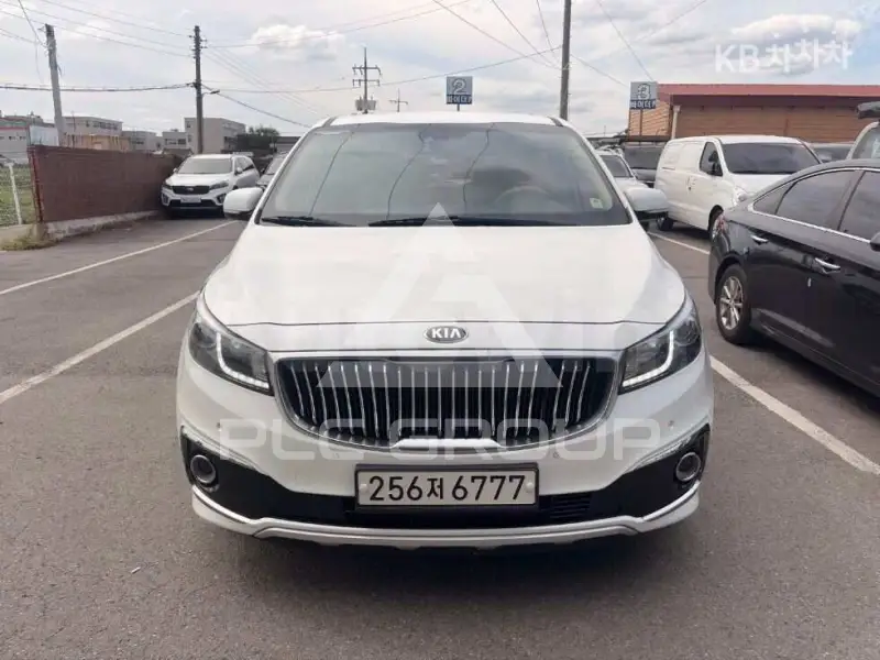 2017 KIA Carnival