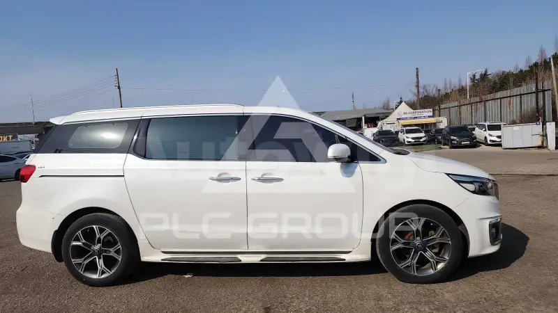 2017 KIA Carnival