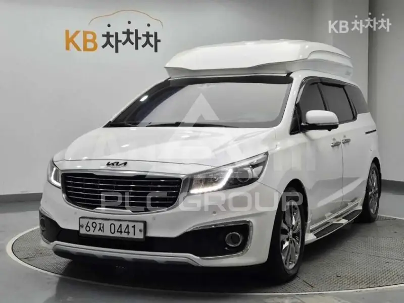 2017 KIA Carnival