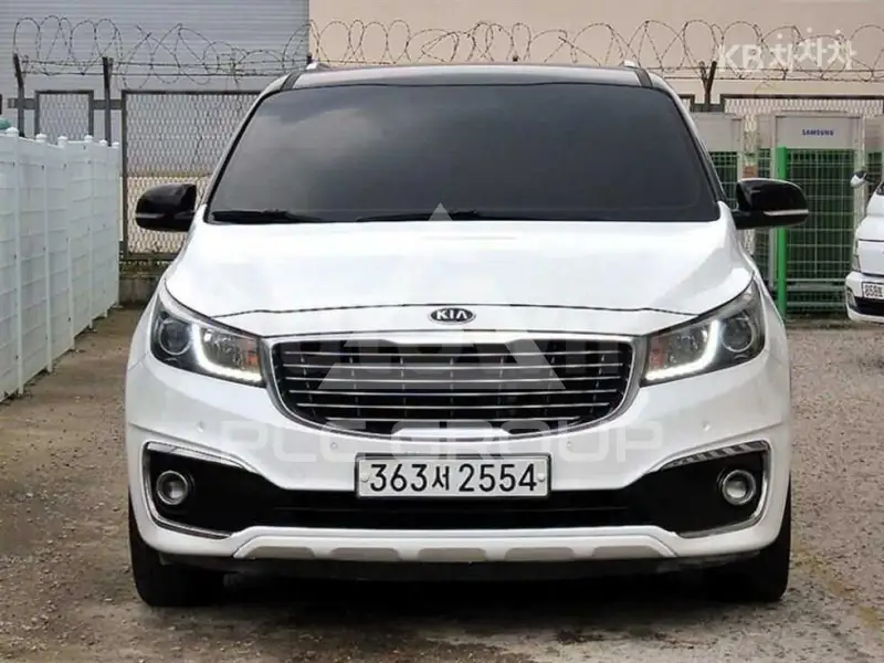 2017 KIA Carnival