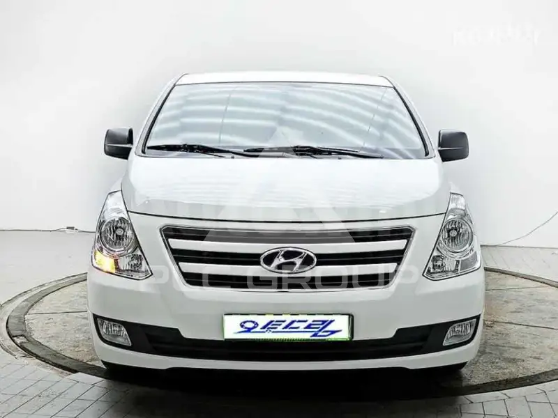 2017 Hyundai Starex