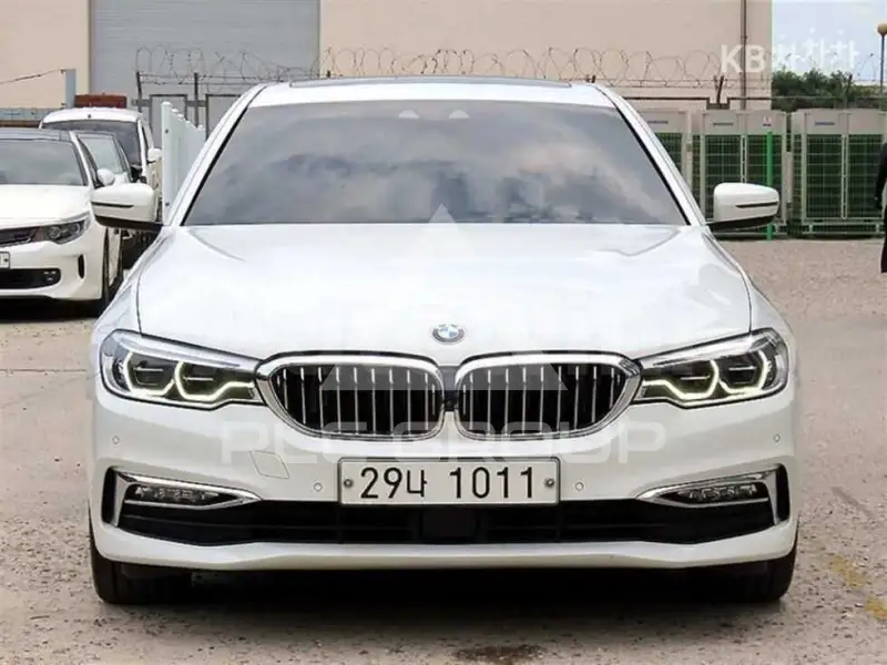 2018 BMW 523