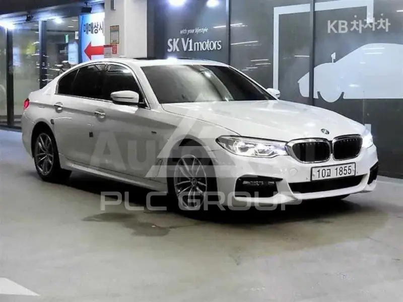 2018 BMW 523