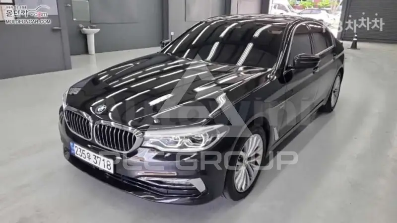 2018 BMW 523