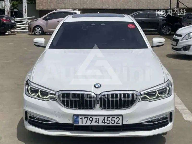 2018 BMW 523