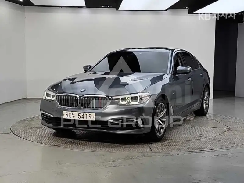 2018 BMW 523