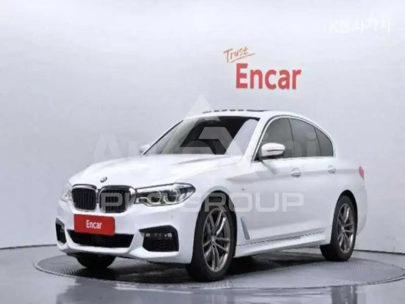 2018 BMW 523