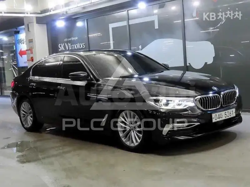 2018 BMW 523