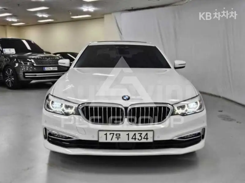 2018 BMW 523