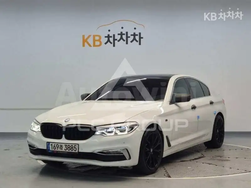 2018 BMW 523