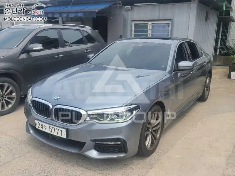 2018 BMW 523