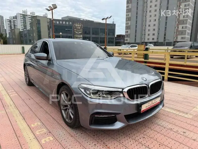 2018 BMW 523