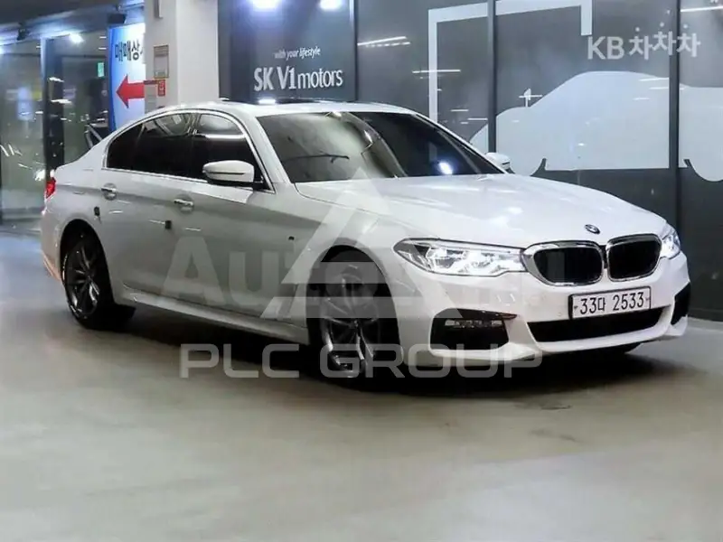 2018 BMW 523