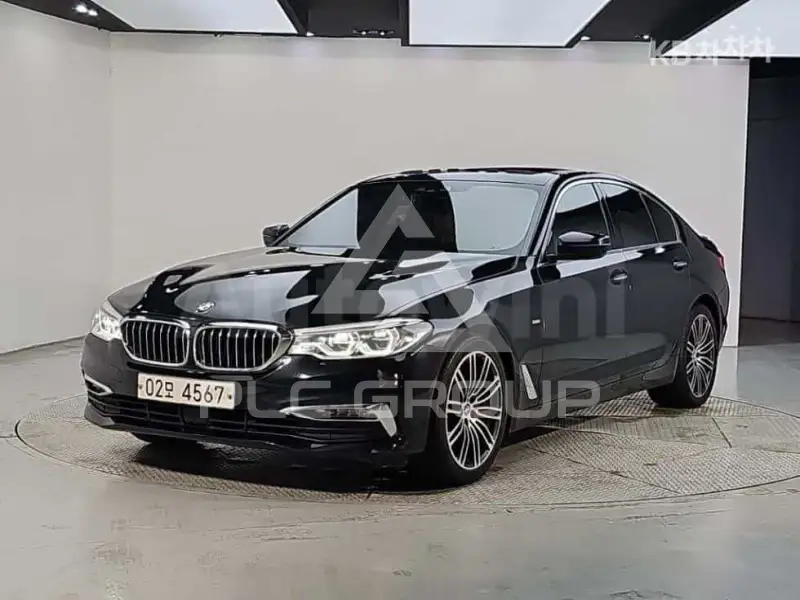 2018 BMW 523