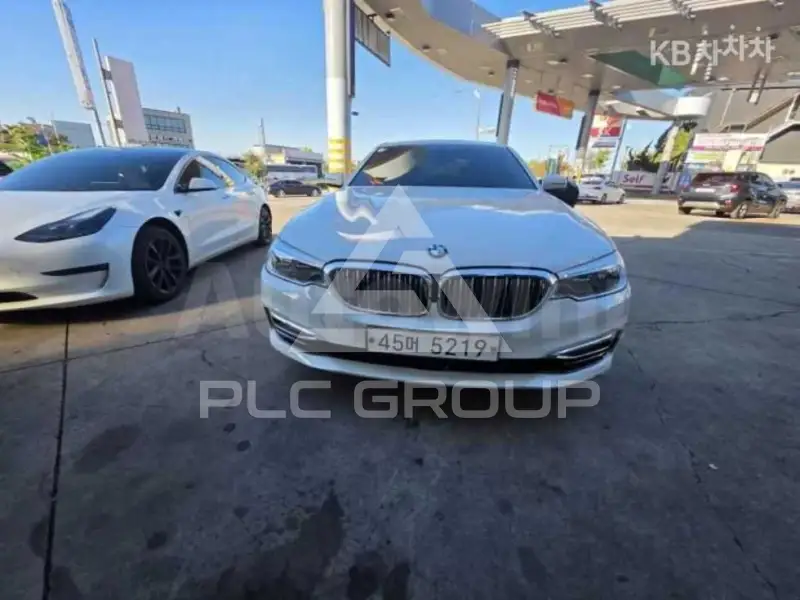 2018 BMW 523