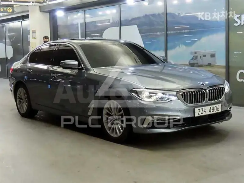2018 BMW 523