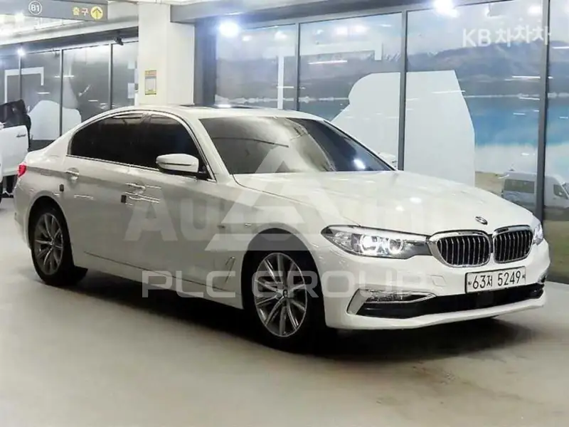 2018 BMW 523