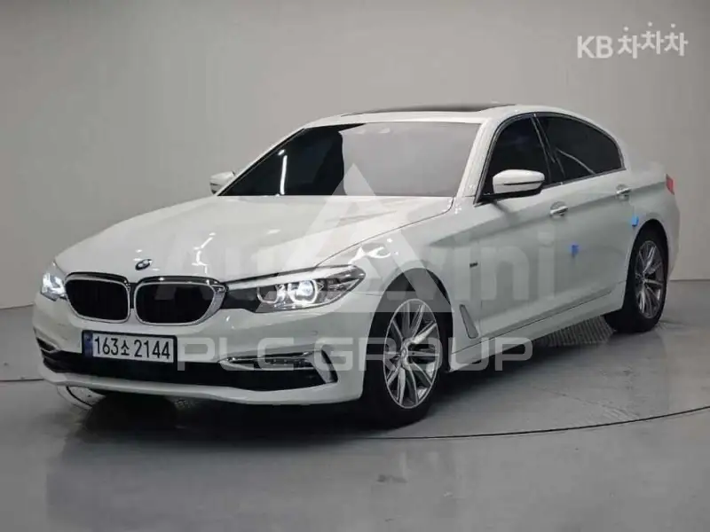 2018 BMW 523