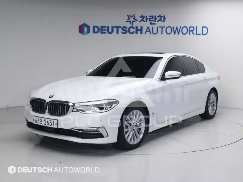 2018 BMW 523