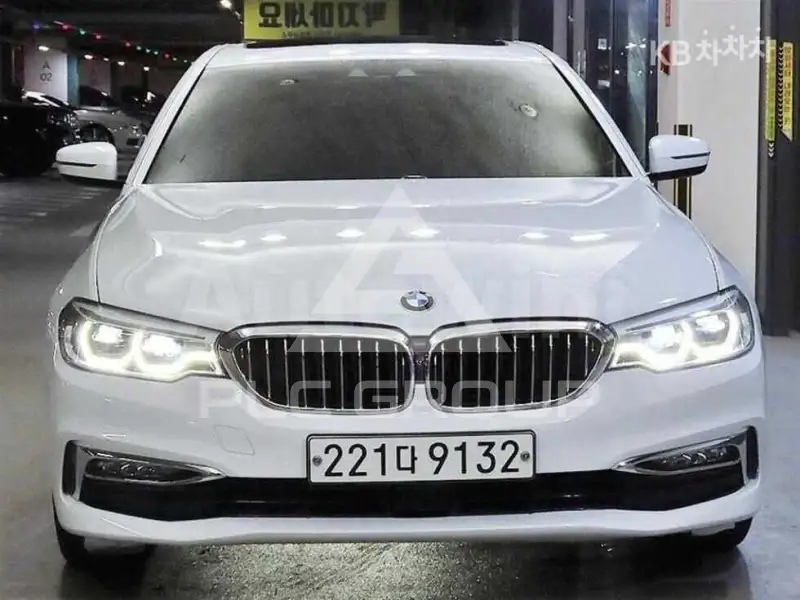 2018 BMW 523