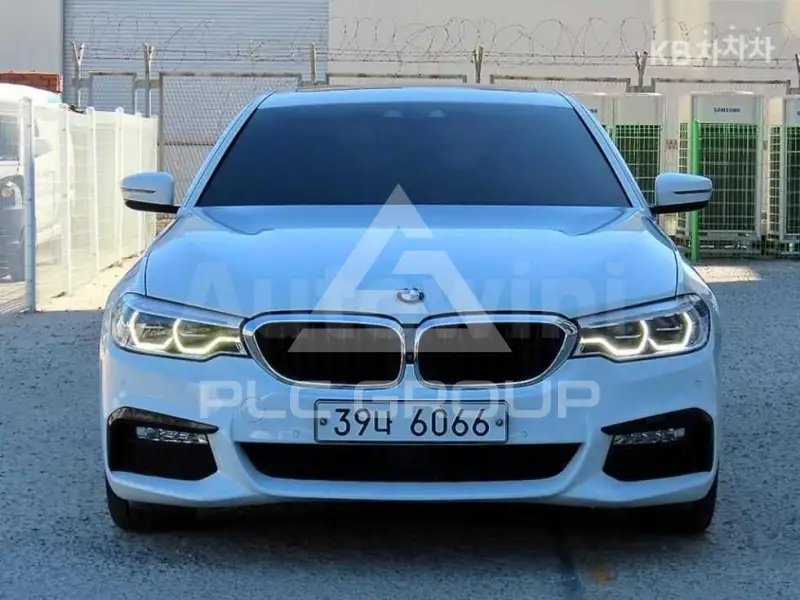 2018 BMW 523