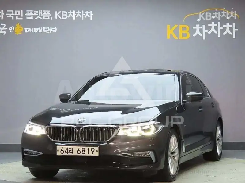 2018 BMW 523