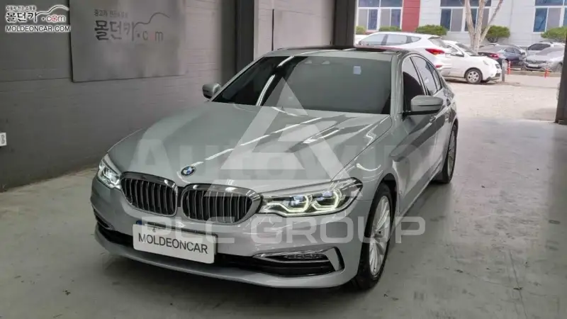 2018 BMW 523