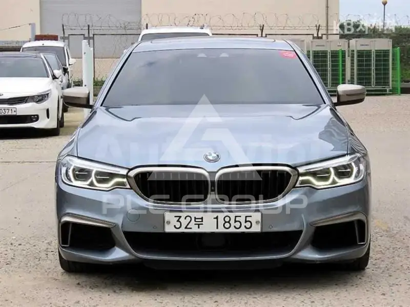 2018 BMW 523