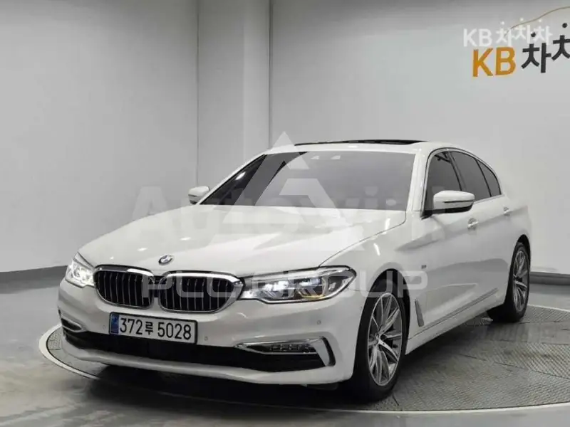 2018 BMW 523