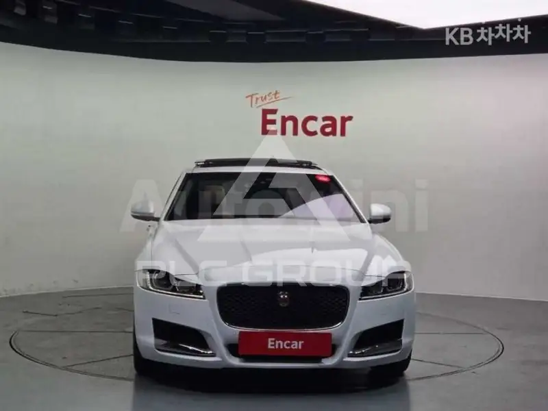2018 Jaguar XF