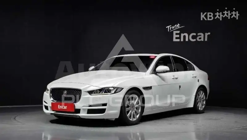 2018 Jaguar XE