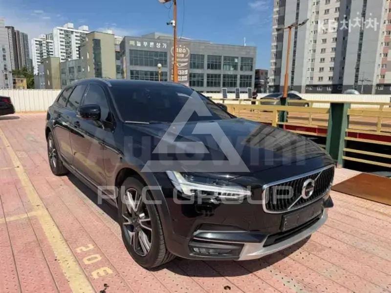2018 Volvo V90