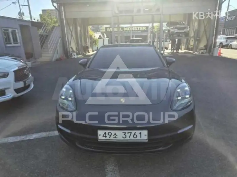 2018 Porsche Panamera