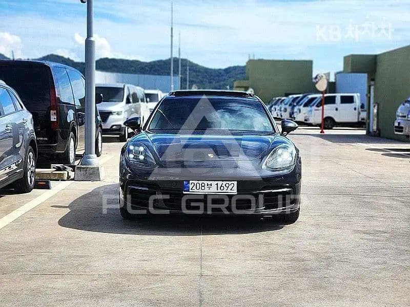 2018 Porsche Panamera
