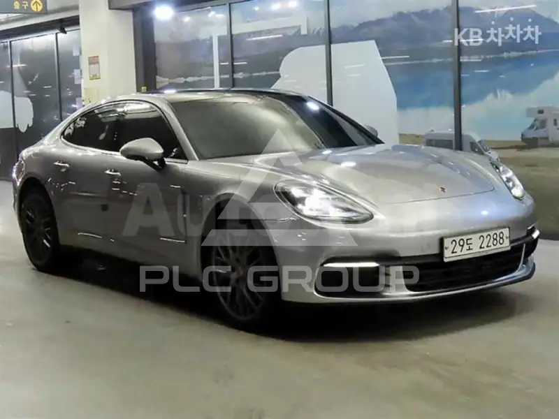 2018 Porsche Panamera