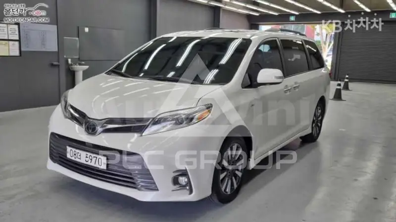 2018 Toyota SIENNA