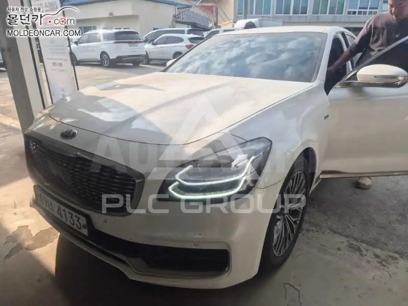 2018 KIA K9