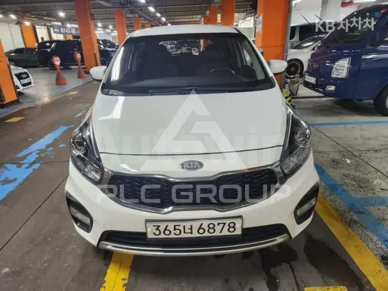 2018 KIA Carens