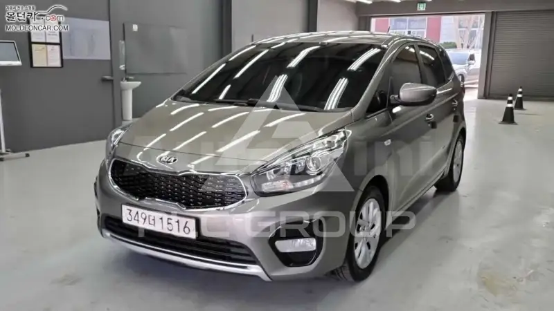 2018 KIA Carens