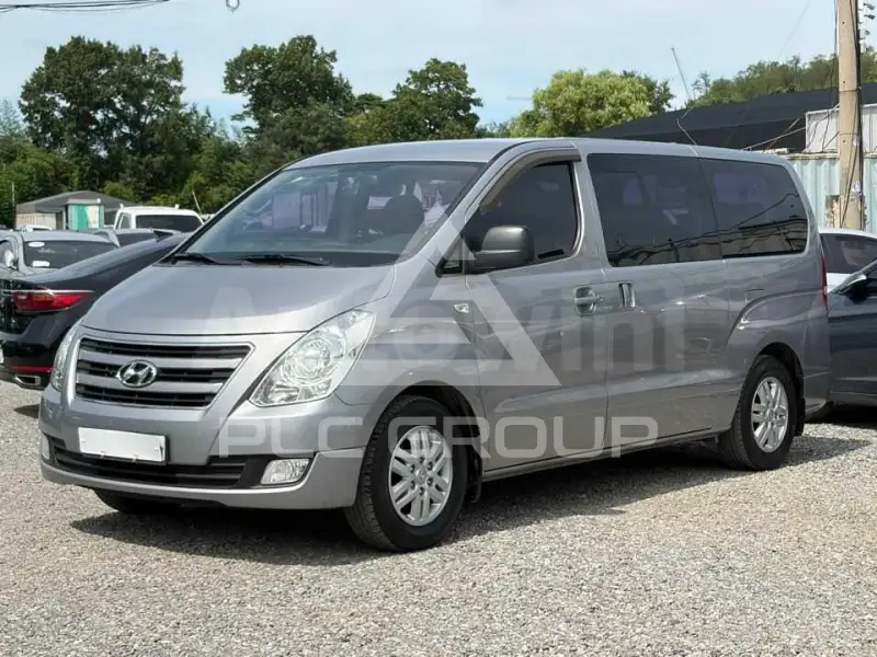 2018 Hyundai Starex