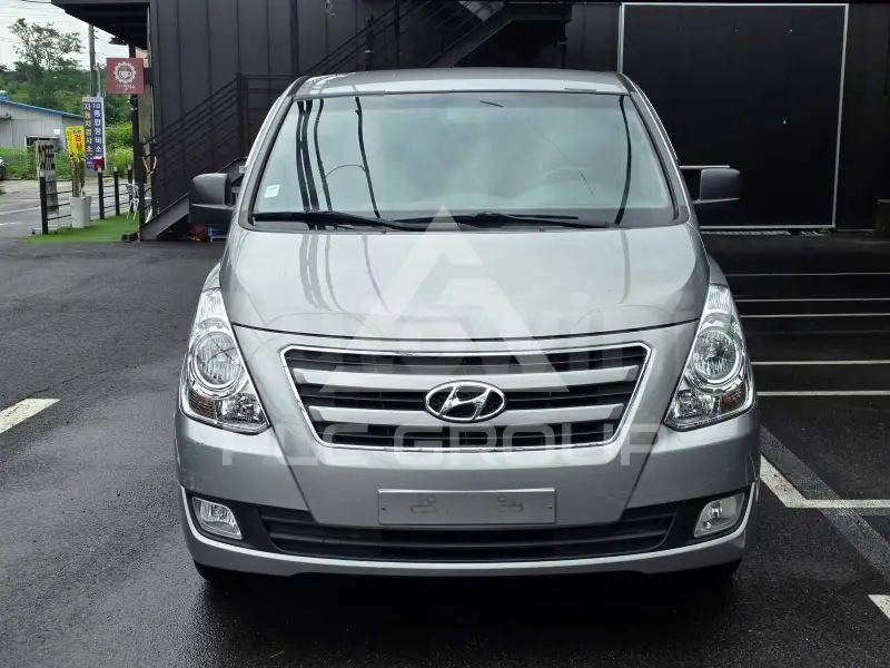 2018 Hyundai Starex