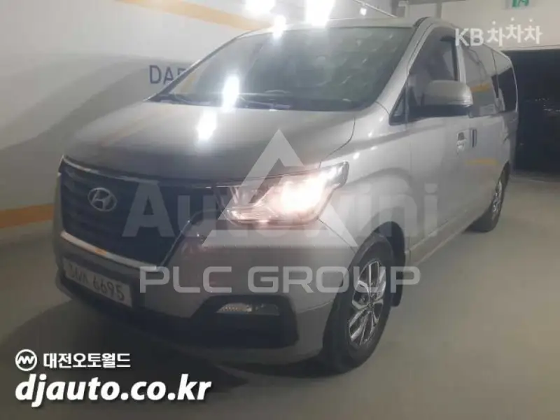 2018 Hyundai Starex