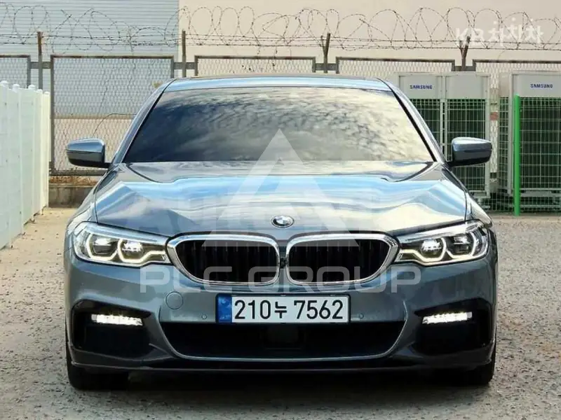 2019 BMW 523