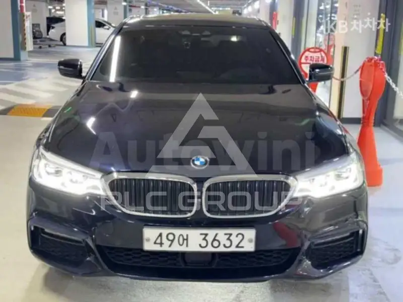 2019 BMW 523