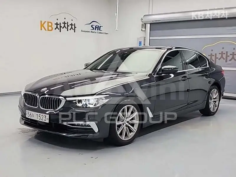 2019 BMW 523