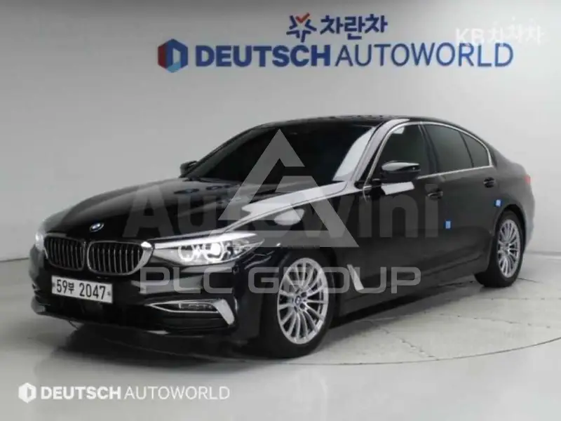 2019 BMW 523