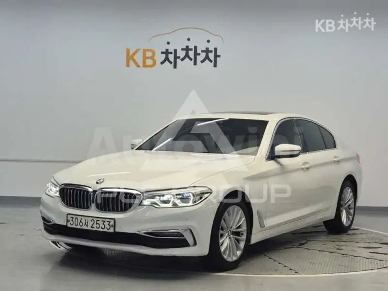 2019 BMW 523